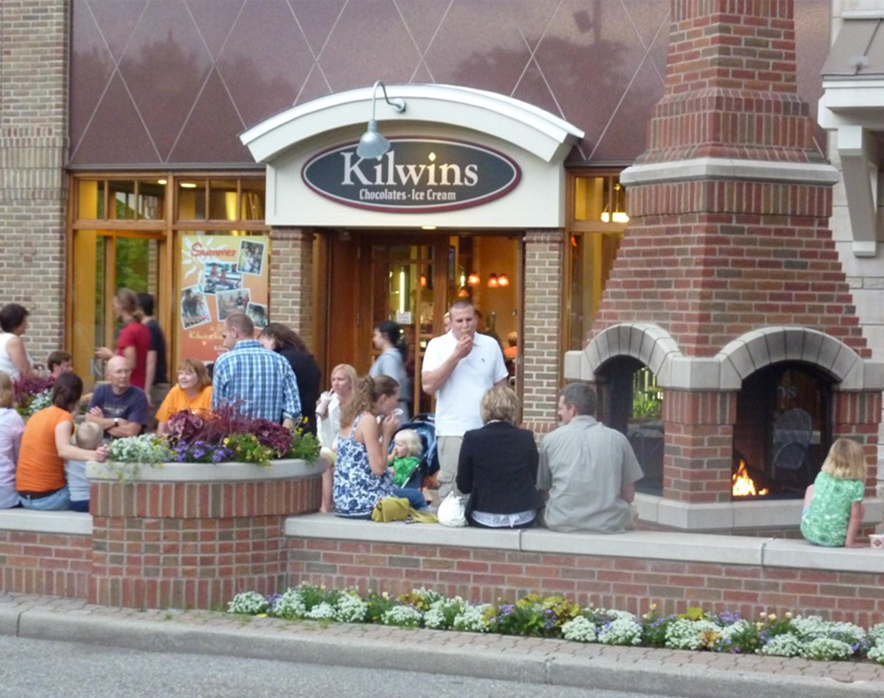 Holland Storefront with Customers