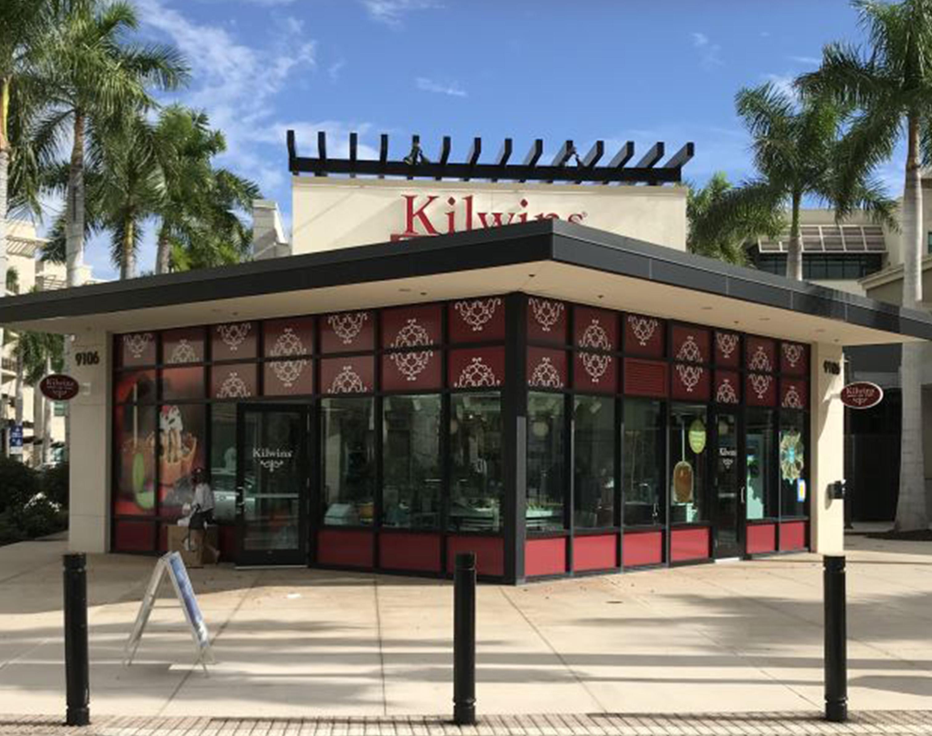 Naples Mercato Storefront