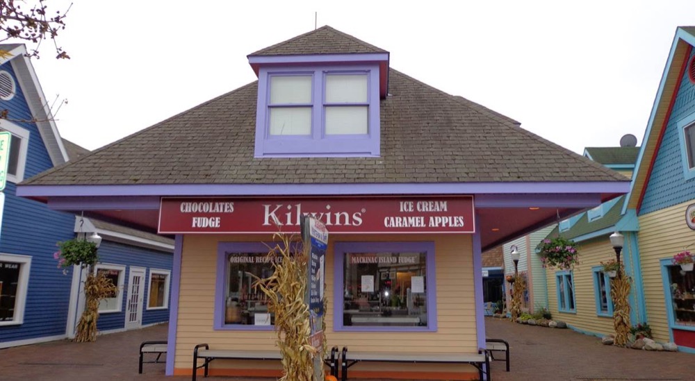 Exterior picture of the store front in Mackinaw City