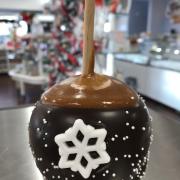 Picture of Caramel Apples decorated for winter